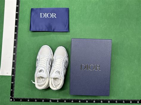 dior b30 woman|Dior b30 pandabuy.